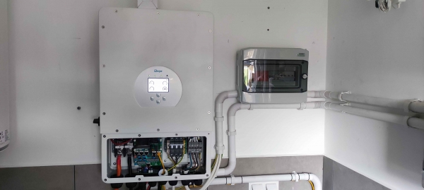 Instalacja fotowoltaiczna 6 kWp z magazynem energii 15 kWh